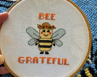 Bee Grateful Cross Stitch Pattern / PDF Download / Easy Pattern to Follow