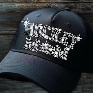 Czapka Hockey Mom Rhinestone, Czapka Hockey, Czapka Hockey Mom, Hockey Mom, Odzież dla fanów hokeja, Prezent hokejowy, Czapka Snapback 5 Panel