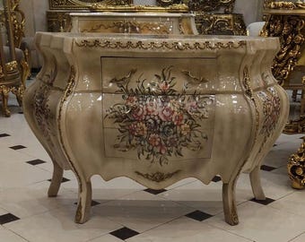Skulpturale Louis XV Bombe Kommode Handbemalte französische Rokoko Serpentinentruhe