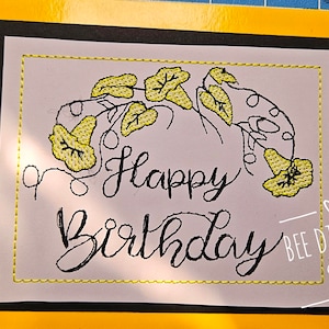 BDT Floral Feliz Aniversário - Um bordado à máquina específico para papel cartão. Um design de bordado à máquina em 3 tamanhos e 7 formatos.