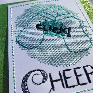 Biberon Cheers BDT - Fichier de broderie machine spécialement conçu pour le papier cartonné, les cartes, les étiquettes cadeaux, les projets de scrapbooking