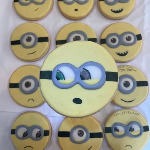 Custom minion cookies