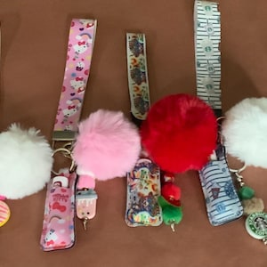 Wristlet keychains