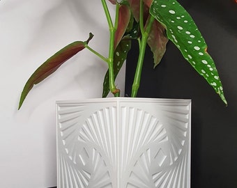 Stl file - Spiral Planter pot with Saucer|| Gifts for home decor || Indoor Planter || Digital file for 3D Printing