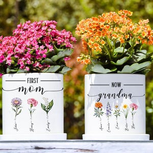 Personalized Grandma's Garden Plant Pot, Birth Month Flower Plant Pot, Grandmas Garden, Gift For Mom, Custom Mother's Day Gift for Mom