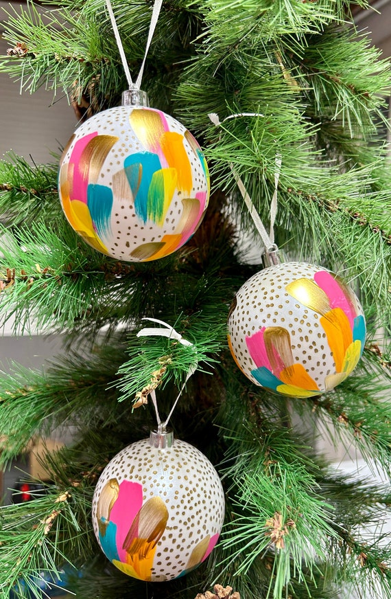 Bright colored christmas balls discount