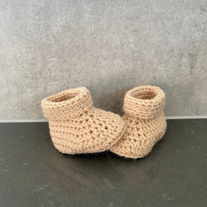 Handmade Cuffed Crochet Baby Booties (Oat)