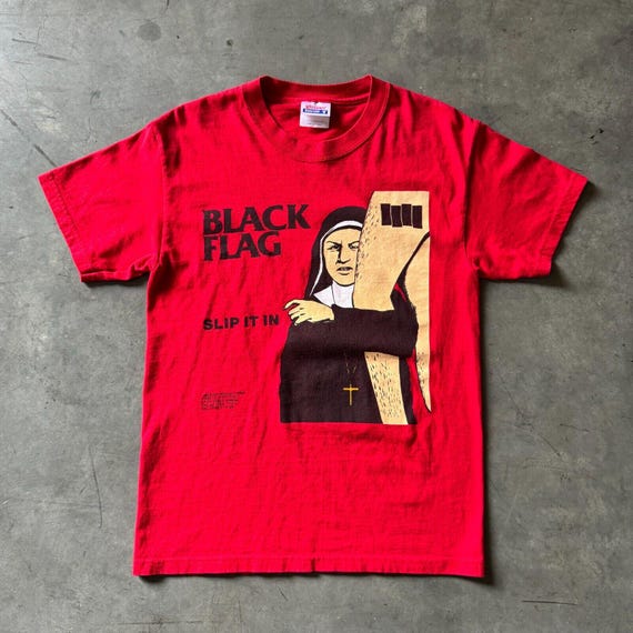 Vintage 2000s Y2K Black Flag Slip It in Nun Punk Band SST T-shirt