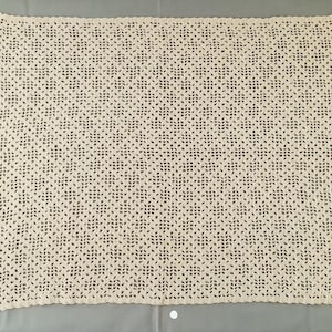 Vintage Bordlöpare Handvirkad Spetsduk Stor Rektangulär 1960-tals Frankrike Fransk Vintage Heminredning Virkad Beige Bomull Bordlöpare