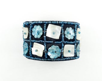 Vintage Cuff Bracelet Beadwork Mother-of-pearl Blue Turquoise Cuff Bracelet 1990s Italy Vintage Jewelry Vintage Nacre Cuff Bracelet