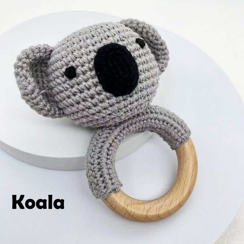 Personalized baby crochet rattle/wooden teething ring/newborn custom crochet wooden toy ring/birth gift/eco-friendly natural grip toy zdjęcie 5