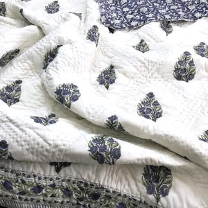Blue Floral King Kantha Quilt Bedspread, Hand Block Printed Blue Quilt, Quilted Lightweight Blanket, Cottagecore Comforter Quilts for Sale