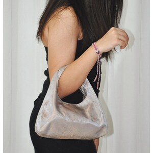 Twist Bag Sewing Pattern | Modern Hobo Shoulder Bag (PDF) image 7