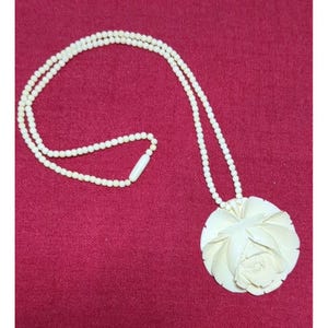 Vintage Hand Carved Bovine Bone Rose Pendant & Beaded Necklace 11&quot; Drop