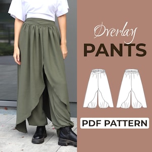 Könnte beinhalten: Olivgrüne Overlay-Hose mit Frontschlitz, kombiniert mit schwarzen Stiefeln. Ein weißes Oberteil ist ebenfalls zu sehen. Der Text auf dem Bild lautet "Overlay PANTS" und "PDF PATTERN".