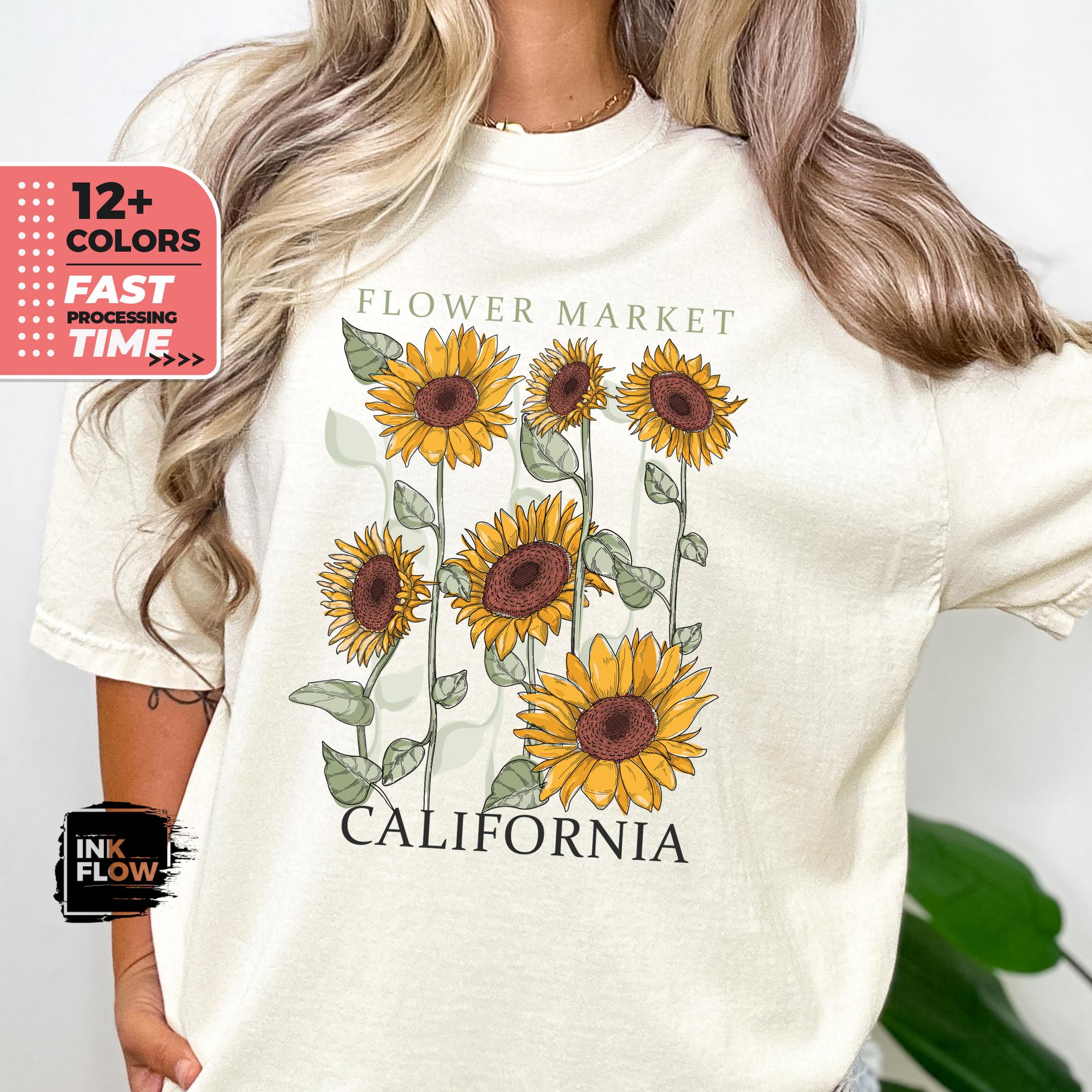 Cute Floral Wildflower Aesthetic Girls Graphic Pocket Women's Oversized Comfort T-shirt