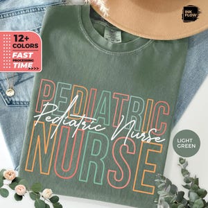 小児科看護師 Boho Comfort Colors® T シャツ、小児科看護師チーム、子供ケアグラフィック T シャツ、Picu レトロ看護シャツ、小児科看護師シャツ