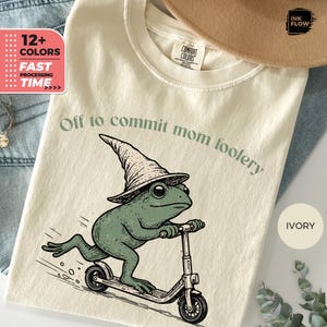 Rolig mammagroda-t-shirt med komfortfärger, Off to Commit Mom-dårskapst-t-shirt, Skjorta, Söt groda-grafik-t-shirt, Fånig mamma-t-shirt