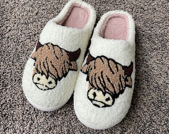 FREE SHIPPING - Comfy Highland Cow Slipper - House Shoe - cozy slippers - hard bottom slippers