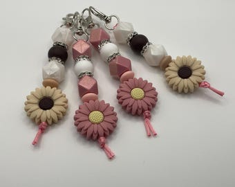 Zipper pull - Keychain - Backpack accessory