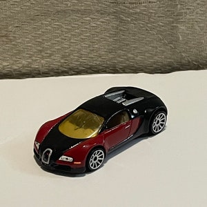 Custom Bugatti Veyron 1/64 Scale Diecast Car