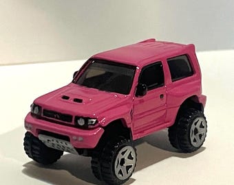 Custom Lifted Mitsubishi Pajero Evolution 1/64 Scale Diecast Car