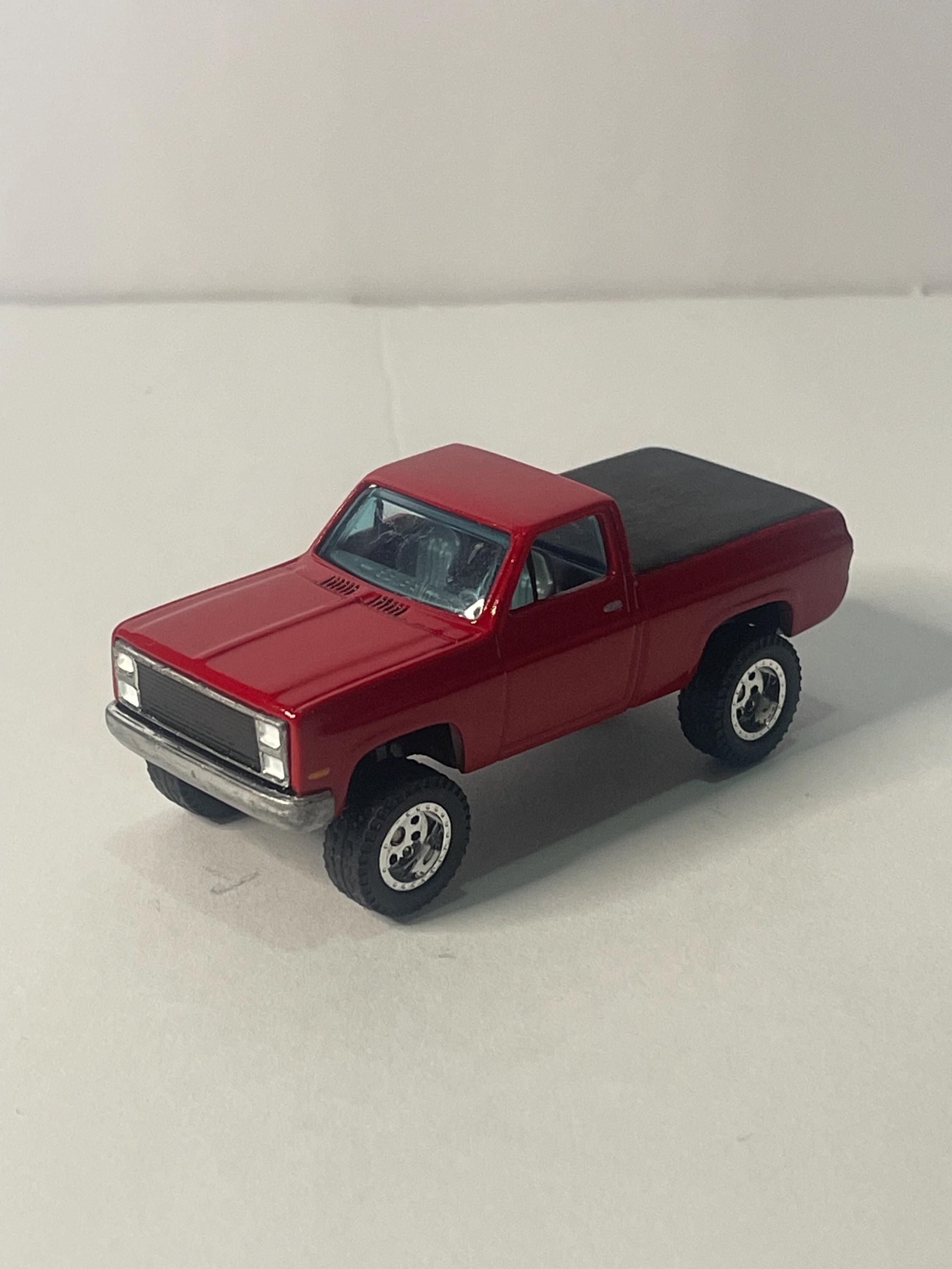 1/64 Diecast 1981 Chevy Squarebody Pickup – Black/Silver, Limited Edition C10