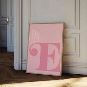 Póster de la letra E, impresión de letras del alfabeto rosa, arte de pared con letras iniciales, decoración de dormitorio de moda, decoración de guardería femenina, galería de pared para habitación de adolescentes