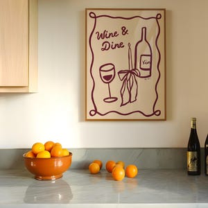 Wine and Dine poster, wijnliefhebber cadeau, diner afdrukbare, handgetekende wijn poster, esthetische eetkamer decor, moderne keuken kunst aan de muur