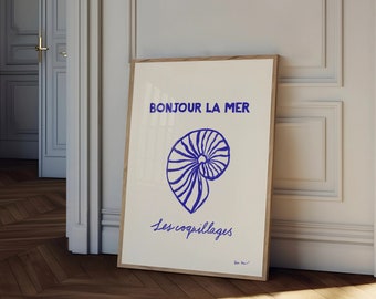Minimalist Seashell Print: Modern Coastal Wall Art