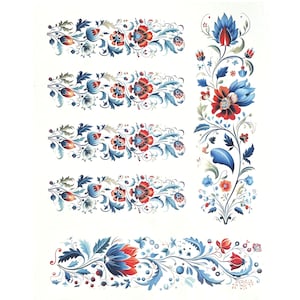 Può includere: Cinque motivi floreali con fiori e foglie blu e rossi su uno sfondo bianco. I motivi sono in un motivo ripetitivo e possono essere utilizzati per una varietà di mestieri.