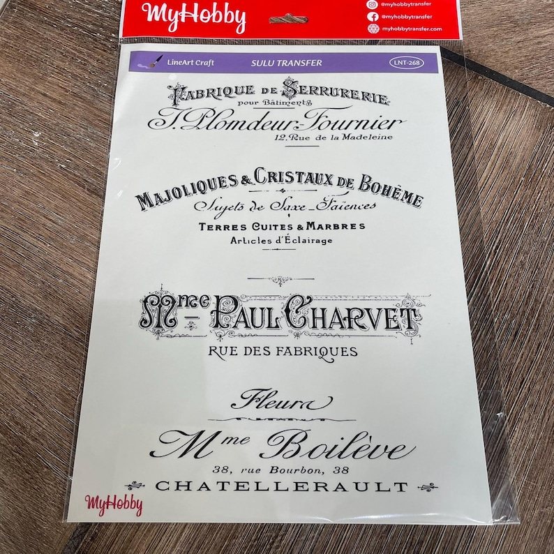 Peut inclure: Une feuille de papier blanche avec du texte noir. Le texte dit "Fabrique de Serrurerie pour B&acirc;timents T. Plomdeur-Fournier 12, Rue de la Madeleine" et "Majoliques & Cristaux de Boh&ecirc;me Siyets de Saxe-Faiences Terres Cuites & Marbres Articles d'Eclairage" et "S?me Paul Charvet Rue des Fabriques" et "Fleur Mme Boil&egrave;ve 38, rue Bourbon, 38 CHATELLERAULT".
