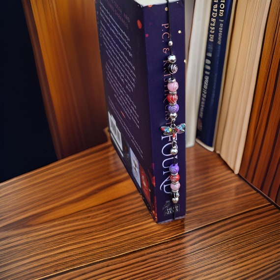 Dragonfly Elastic Bookmark - Beaded charm stretch page holder for Books, Diaries and Journals