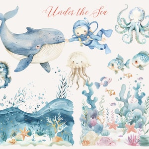 Op de afbeelding: Waterverfillustratie van een onderwater sc&egrave;ne met een walvis, octopus, kwal, zeepaardje, vissen en koraal. De tekst "Under the Sea" staat in cursief bovenaan de afbeelding.