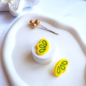 BeuBella Yellow Leaf Stud Earrings – Handmade Sparkly Polymer Clay Jewelry – Lightweight Nature-Inspired Gift – Free Shipping