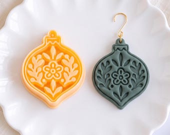 Berry Blossom Christmas Ornament Clay Cutter for Christmas Earrings & Pendants