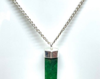 Halsband i rått smaragd, 925 sterlingsilver, halsband i sterlingsilver med hexagonalt smaragd, födelsesten i maj, gåva till kvinnor, julklapp, rått hänge