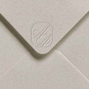 Maquette d'enveloppe PSD | Maquette de papeterie en relief et en creux | Maquette d'enveloppe d'invitation de luxe | Objet intelligent PSD | Présentation de la marque