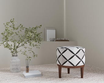 Minimalistisk puff, Geometrisk designad sits, Skobänk i hallen, Mjuk pall, Sminkfåtölj, Sidobord i fotpall, Elegant fotstöd, RS 502