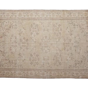 farmhouse rug, oushak area rug, antique rug, floral design rug, pet friendly rug, sitting room rug, vintage turkish rug, 5.9x9.2 ft, RS 1638