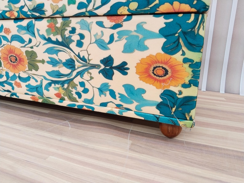 Handmade storage bench, Upholstered trunk, Bedroom storage, Living room organizer, Entry shoe bench, Sitting storage, RS 01