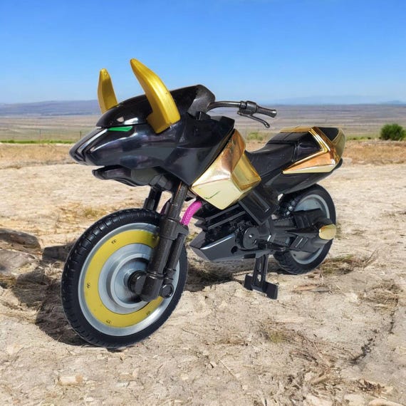 Vintage 2002 Power Rangers Wild Force Savage Cycle Black Bison