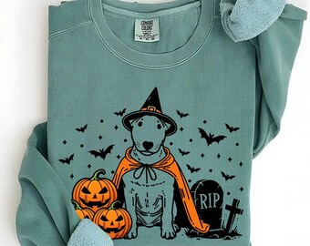 Sudadera de Halloween con bull terrier / Suéter de cuello redondo con terrier espeluznante / Suéter con calabaza con bull terrier / Amante del bull terrier / Regalo de otoño para mamá con bull terrier