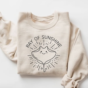 Ray of Sunshine Sweatshirt | Manta Ray Sweater | Ocean Lover | Summer Marine Shirt | Beach Trip Essential | Sea Life Sweater, Manta Ray Gift