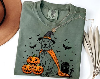 Halloween Labrador Shirt | Spooky Lab Witch T-Shirt | Pumpkin Labrador Dog Tee | Funny Halloween Dog Lover Gift | Labrador Retriever Shirt