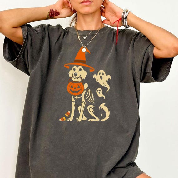 Comfort Colors Halloween Husky Shirt | Cute Siberian Husky Tee | Husky Mom Shirt | Siberian Husky Dog Lover Gift | Spooky Fall Husky T-Shirt
