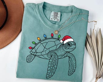 Sea Turtle Santa Christmas Hat Gift For Turtle Lovers T-Shirt Sea Turtle Santa Christmas Hat Gift For Turtle Lovers T-Shirt