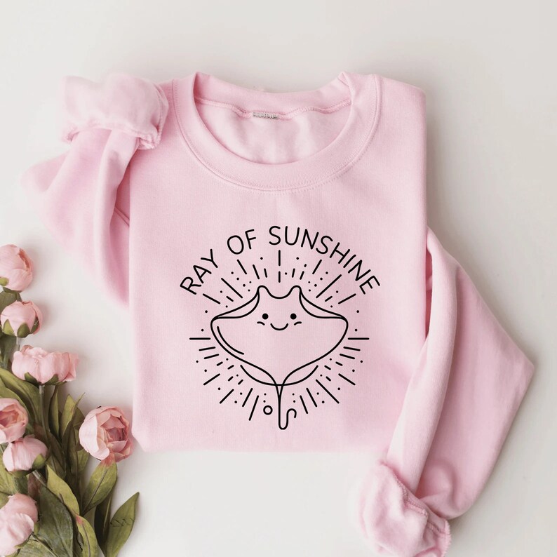 Straal van zonneschijn Sweatshirt | Mantaray trui | Oceaanliefhebber | Zomer marineshirt | Strandreis essentieel | Sea Life trui, Manta Ray cadeau afbeelding 5