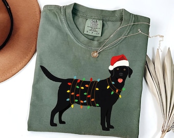 Comfort Colors Christmas Black Labrador T-shirt | Labrador Mom Shirt | Holiday Lab Dog Shirt | Black Lab Gift | Black Retriever Xmas Shirt