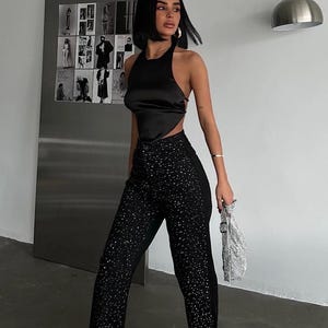 Jean Palazzo noir avec strass fait main pour femme avec détails en pierres scintillantes